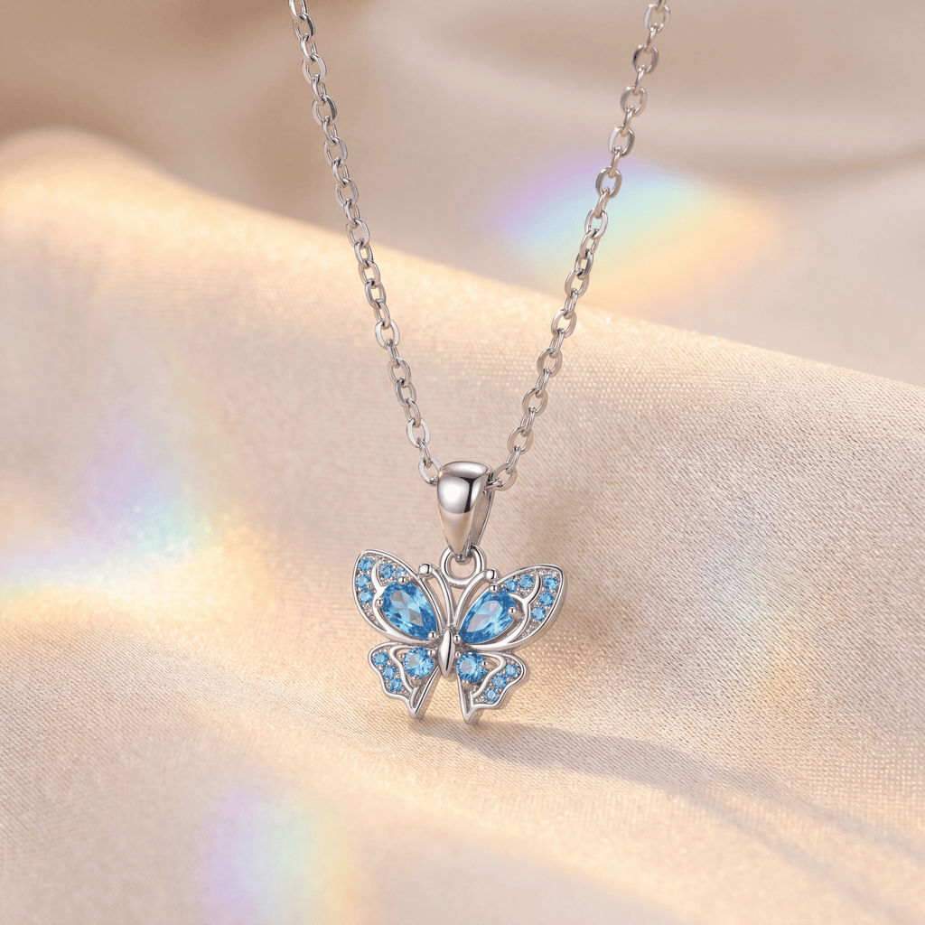 At-Ease-Butterfly-Halskette-silber detailbild 