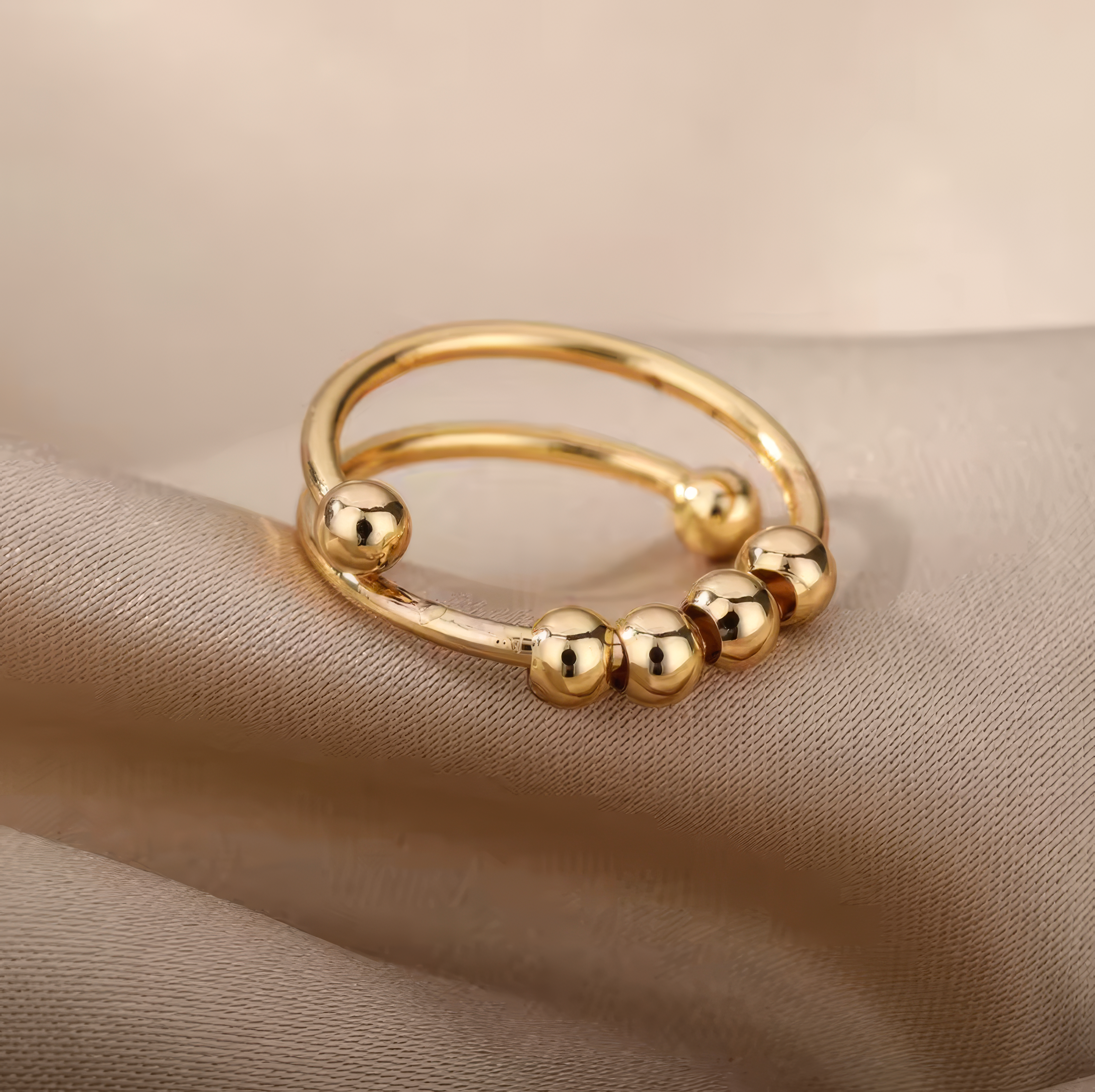 At-Ease-Pearl-bead-Ring-Gold Produktfoto 